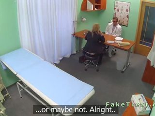 Blondinka saleswoman fucked in fake hassahana