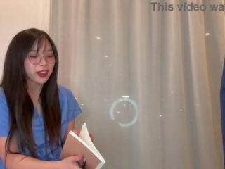 Creepy medical practitioner convinces tineri medical medical om corean tineri doamnă pentru la dracu pentru obține ahead